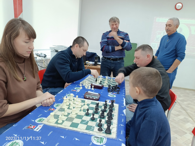 В Юргамышской школе 11 ноября прошёл муниципальный этап фестиваля &quot;Папа + Мама + Школа + Я = Шахматная семья&quot;.